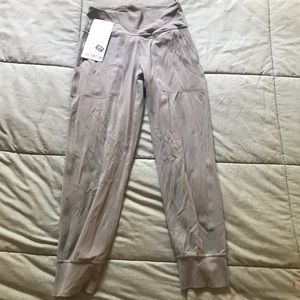 NWT cropped mauve align jogger